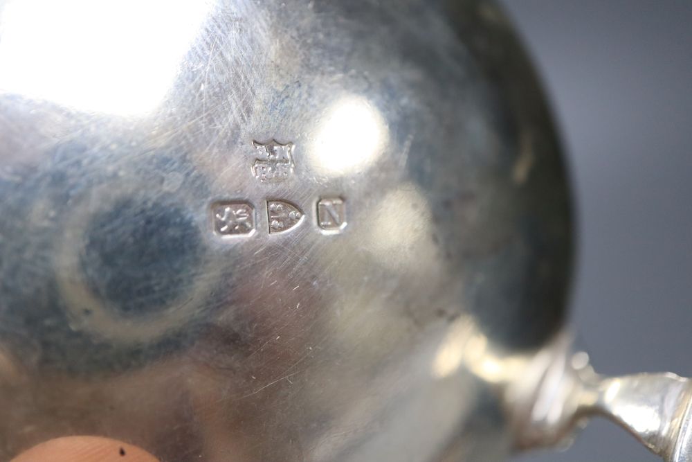 Small silver including a Victorian sugar bowl, two pairs of bun salts, one Georgian(a.f.)